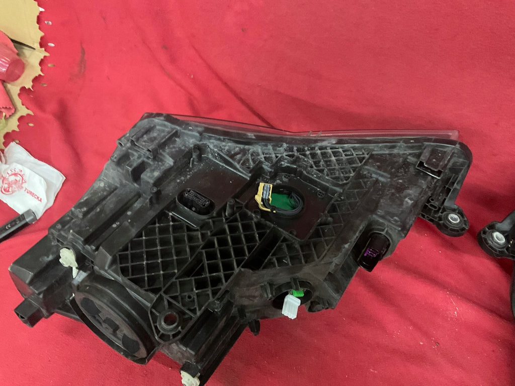 Frontscheinwerfer Skoda Superb III 3V1941016B 3V1941015B LED Rechts oder Links