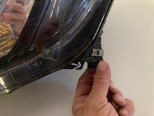 Laden Sie das Bild in den Galerie-Viewer, Frontscheinwerfer Opel Astra J 13253650 LED Links Scheinwerfer Headlight SCH4773573841bu