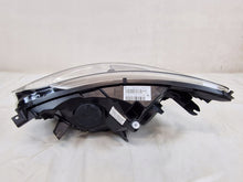 Laden Sie das Bild in den Galerie-Viewer, Frontscheinwerfer Renault Captur I 260102734R Rechts Scheinwerfer Headlight SCH4507128097rf