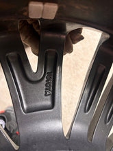 Load image into Gallery viewer, 1x Alufelge 18 Zoll 7.0" 5x114.3 50ET Glanz CMS1118-4 Toyota Cross Rim Wheel FEL5126291611ku