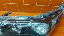 Laden Sie das Bild in den Galerie-Viewer, Frontscheinwerfer Toyota Corolla 81150-02E71 LED Ein Stück (Rechts oder Links)