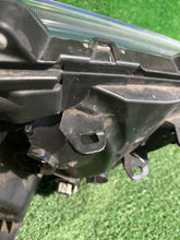 Laden Sie das Bild in den Galerie-Viewer, Frontscheinwerfer Honda Cr-V IV CR-V12777 Xenon Links Scheinwerfer Headlight SCH1629655660dj