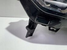 Laden Sie das Bild in den Galerie-Viewer, Frontscheinwerfer Renault Koleos II 260600731R FALSE Scheinwerfer Headlight SCH5586650966ra