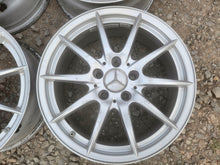 Laden Sie das Bild in den Galerie-Viewer, 4x Alufelge 17 Zoll 6.5" 5x112 49ET Glanz Silber A2464010102 Mercedes-Benz FEL6698272777in