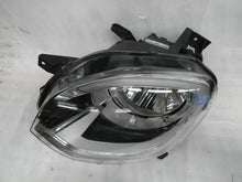 Laden Sie das Bild in den Galerie-Viewer, Frontscheinwerfer Renault Twingo III 260602593R LED Links Scheinwerfer Headlight SCH5461869909sq
