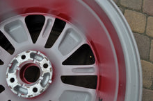 Load image into Gallery viewer, 1x Alufelge 17 Zoll 7.0&quot; 4x100 44ET 403006450R Renault Captur Clio Rim Wheel