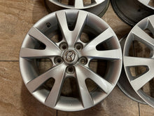 Load image into Gallery viewer, 4x Alufelge 16 Zoll 6.5" 5x114.3 52 5ET Glanz Silber 8K996 Mazda I Rim Wheel FEL8689776965lg