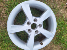 Load image into Gallery viewer, 1x Alufelge 16 Zoll 6.5" 5x112 43ET Glanz Silber 8V5071496 Audi A3 Rim Wheel FEL4609770613mu