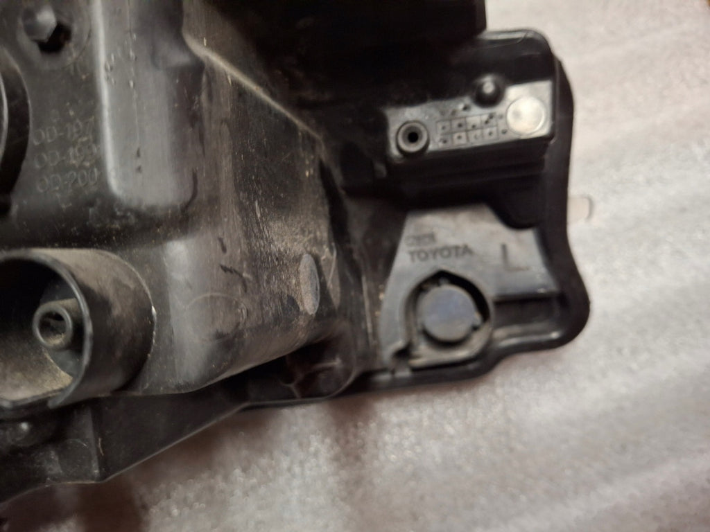 Frontscheinwerfer Toyota Yaris 0D1970D-198 Links Scheinwerfer Headlight SCH9208775784yq