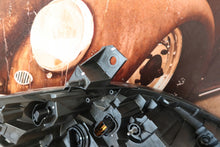 Laden Sie das Bild in den Galerie-Viewer, Frontscheinwerfer Opel Vivaro Trafic III 260104107 Xenon Rechts Headlight