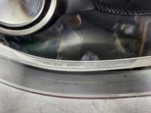 Laden Sie das Bild in den Galerie-Viewer, Frontscheinwerfer Mercedes-Benz W246 A2468207861 Xenon Ein Satz Headlight SCH1410197687ck