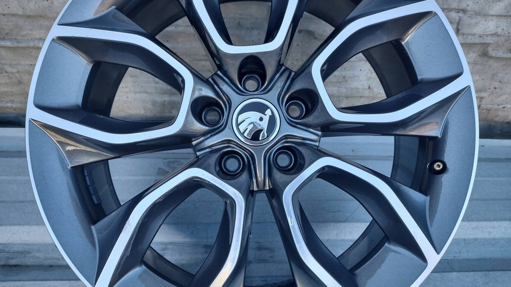 1x Alufelge 19 Zoll 7.0" 5x112 43ET 565601025H Skoda Kodiaq Rim Wheel FEL8665507450zg