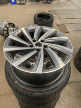 Load image into Gallery viewer, 1x Alufelge 18 Zoll 7.5&quot; 5x112 48ET Grau 5E3601025H Skoda 5e3 Rim Wheel