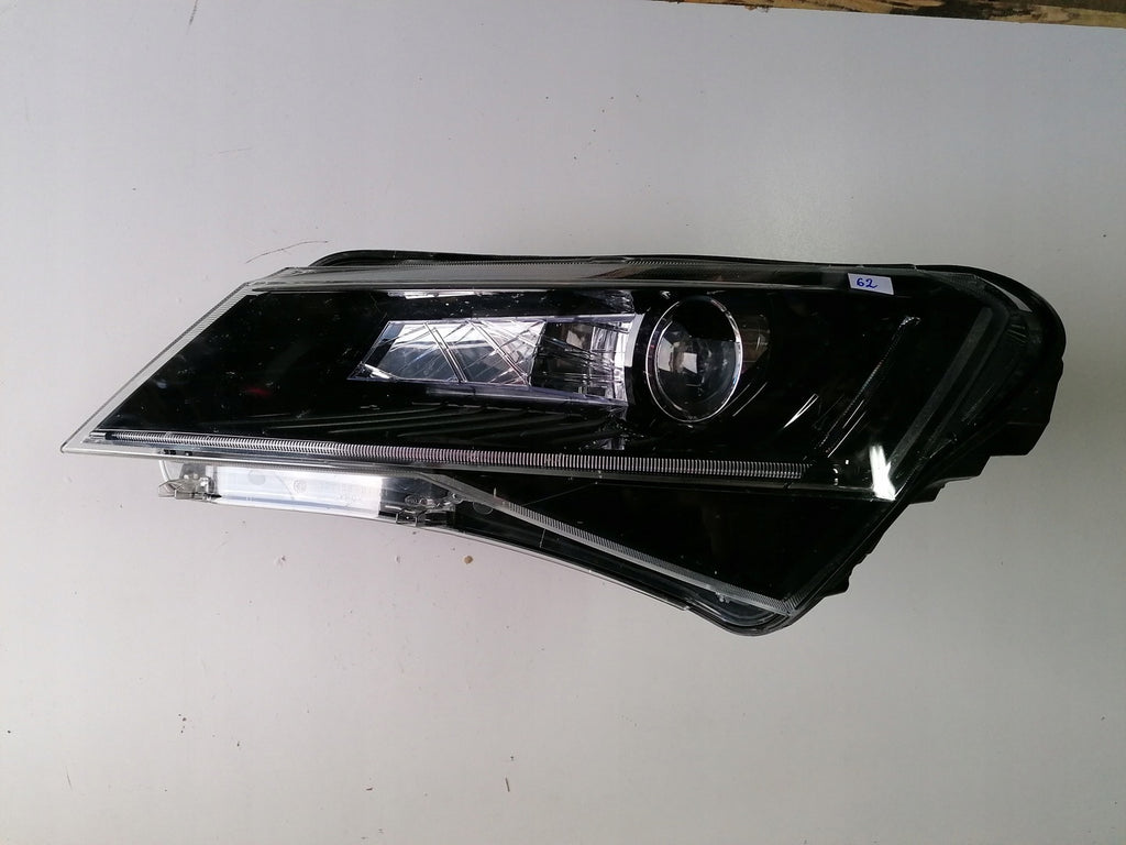 Frontscheinwerfer Skoda Superb III 3V1941015B Xenon Links Scheinwerfer Headlight