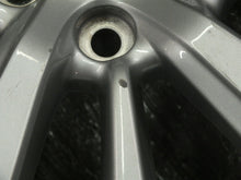 Laden Sie das Bild in den Galerie-Viewer, 1x Alufelge 16 Zoll 6.5&quot; 5x114.3 45ET Glanz Silber Toyota Rim Wheel