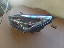 Laden Sie das Bild in den Galerie-Viewer, Frontscheinwerfer Hyundai I30 III 92101-G4600 LED Links Scheinwerfer Headlight