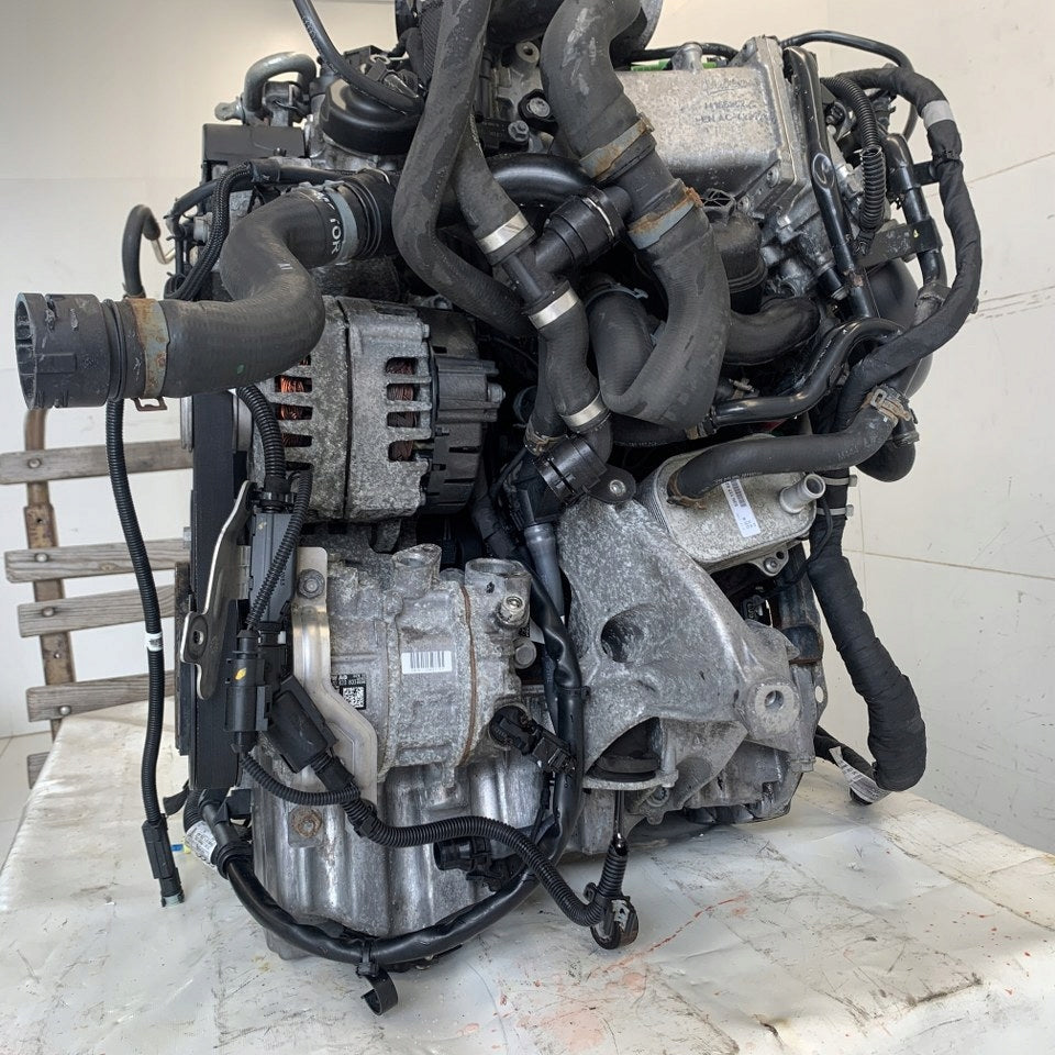 Motor Audi B9 DEUA 2.0 TDI 150PS 110kW 170TKm 2015 Diesel Engine Komplett