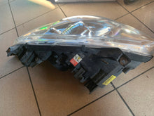 Laden Sie das Bild in den Galerie-Viewer, Frontscheinwerfer Mercedes-Benz W169 Xenon Links Scheinwerfer Headlight SCH9767902758ks