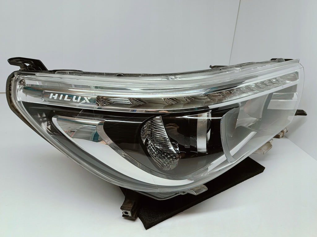 Frontscheinwerfer Toyota Hilux VIII LED Rechts Scheinwerfer Headlight SCH6842835709eg