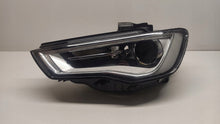 Laden Sie das Bild in den Galerie-Viewer, Frontscheinwerfer Audi A3 8V0941031 Xenon Links Scheinwerfer Headlight