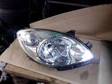 Laden Sie das Bild in den Galerie-Viewer, Frontscheinwerfer Renault Twingo Rechts Scheinwerfer Headlight SCH9221912346xf