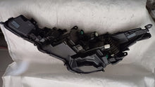 Laden Sie das Bild in den Galerie-Viewer, Frontscheinwerfer Toyota Corolla 81110-02X10 Rechts Scheinwerfer Headlight SCH8645441465wp