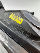 Laden Sie das Bild in den Galerie-Viewer, Frontscheinwerfer Ford Fiesta I L1BB-13E015-AD Ein Stück (Rechts oder Links) SCH8275973201ev