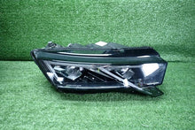 Laden Sie das Bild in den Galerie-Viewer, Frontscheinwerfer Skoda Octavia IV 5E4941036 Rechts Scheinwerfer Headlight SCH3105933916xd