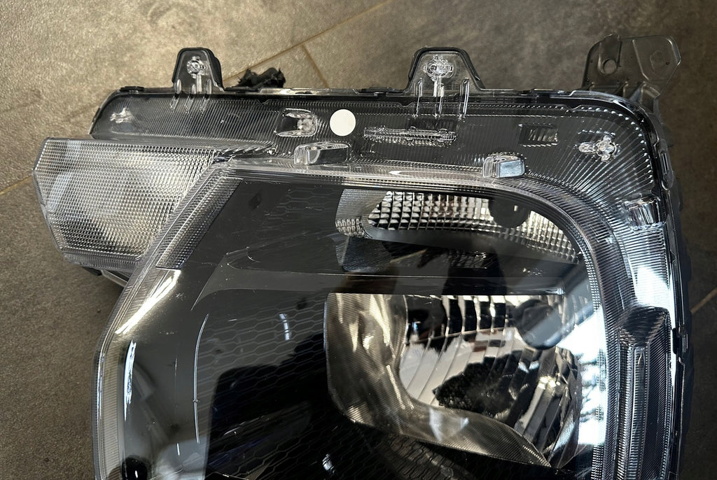 Frontscheinwerfer Hyundai Staria 92101-CG000 CG921-61030 Xenon Links Headlight SCH1280702587qx