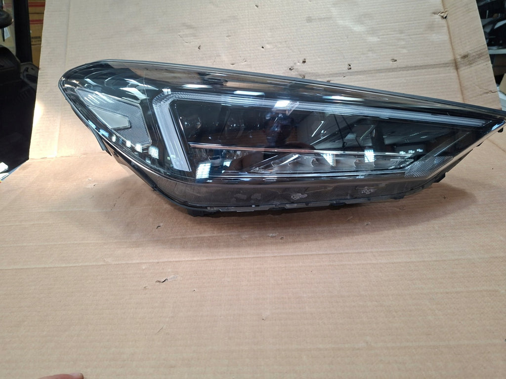 Frontscheinwerfer Hyundai Tucson 92102D7700 Rechts Scheinwerfer Headlight SCH6500531823zg
