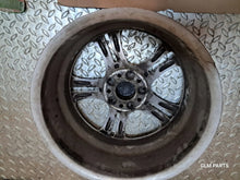 Load image into Gallery viewer, 1x Alufelge 17 Zoll 7.5&quot; 5x112 52 5ET A2464010100 Mercedes-Benz W176 W246