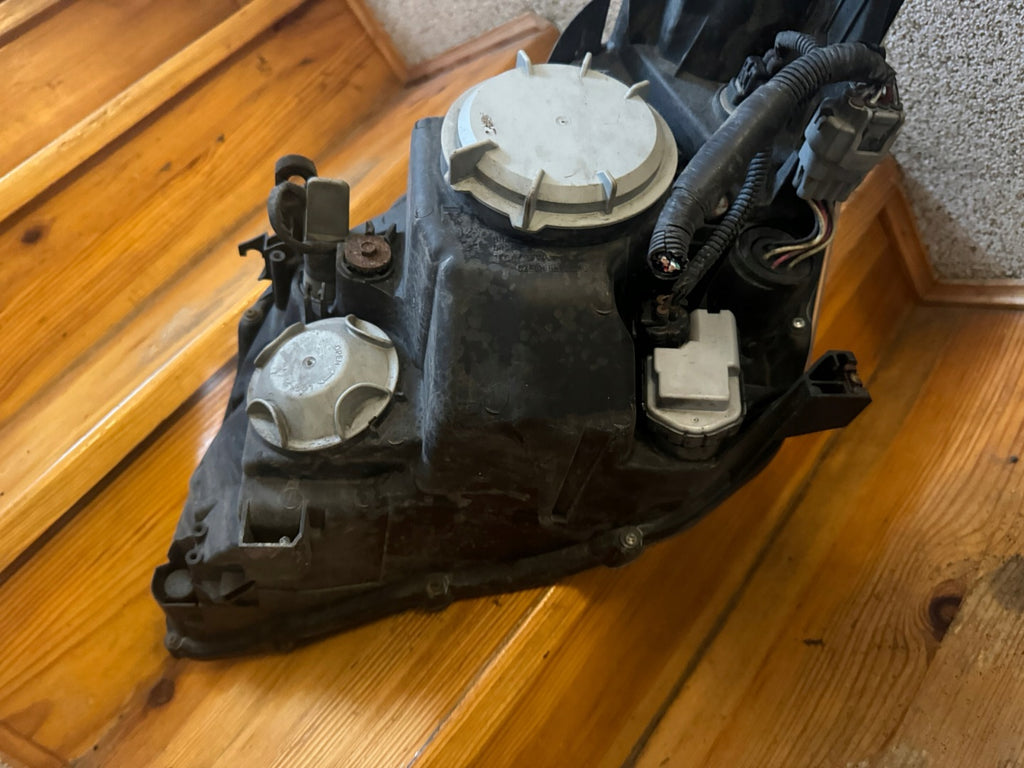 Frontscheinwerfer Toyota Avensis 65323298 Rechts Scheinwerfer Headlight SCH3101490112hy
