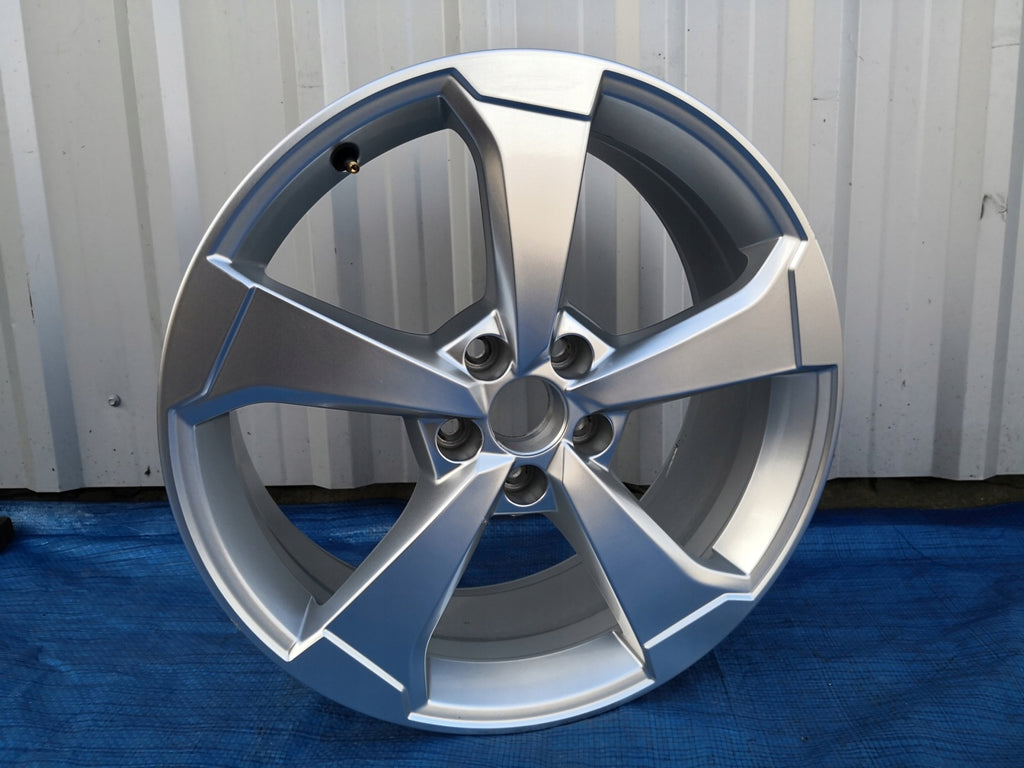 1x Alufelge 19 Zoll 8.0" 5x112 49ET Glanz Silber 8V0601025CE Audi A3 Rim Wheel FEL2796639542fn