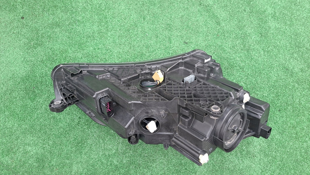 Frontscheinwerfer Skoda Superb III 3V1941015B Xenon Links Scheinwerfer Headlight