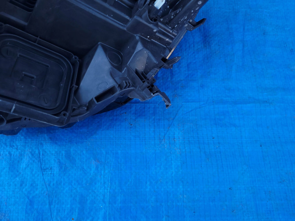 Frontscheinwerfer Renault Megane IV TL692916123 OE 260102555R-1631 Rechts SCH8027872230mh