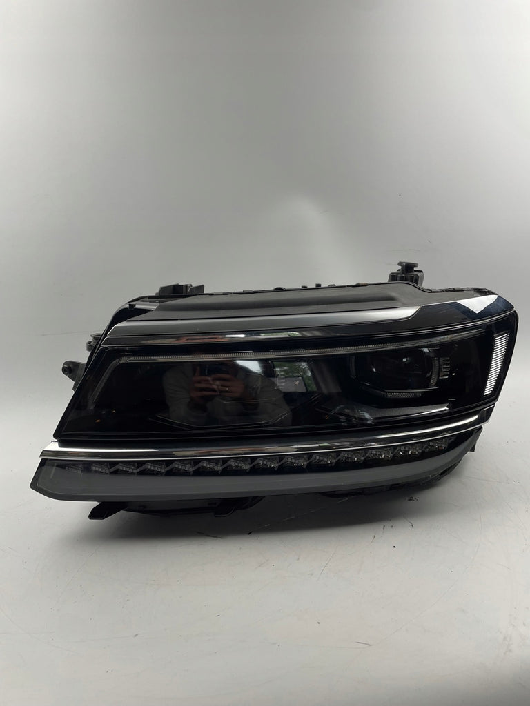 Frontscheinwerfer VW Tiguan Allspace 5NN941081C Ein Stück (Rechts oder Links) SCH5893703104vs