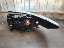 Laden Sie das Bild in den Galerie-Viewer, Frontscheinwerfer Ford Mondeo 7S71-13D154-AL Xenon Rechts Scheinwerfer Headlight