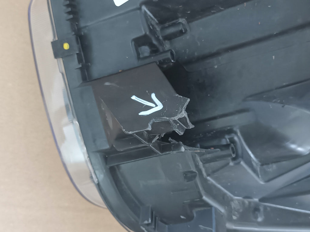 Frontscheinwerfer Dacia Duster 260101133R Rechts Scheinwerfer Headlight