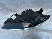 Laden Sie das Bild in den Galerie-Viewer, Frontscheinwerfer VW Touran 5TB941005C Links Scheinwerfer Headlight