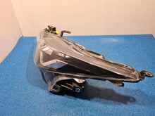 Load image into Gallery viewer, Frontscheinwerfer Toyota Corolla 81150-02T30-00 Links Scheinwerfer Headlight SCH8136248143ig