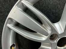 Laden Sie das Bild in den Galerie-Viewer, 1x Alufelge 17 Zoll 7.0" 43ET 8U0601025P Audi Q3 Rim Wheel FEL5752827794si