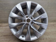 Laden Sie das Bild in den Galerie-Viewer, 1x Alufelge 19 Zoll 8.0" 5x112 45ET Glanz Silber 5LA601025 Skoda Enyaq Iv FEL5176321931cz