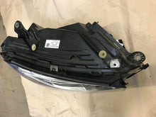 Laden Sie das Bild in den Galerie-Viewer, Frontscheinwerfer Mercedes-Benz W177 2539067001 LED Rechts Headlight SCH8311369950kb