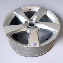 Load image into Gallery viewer, 1x Alufelge 17 Zoll 6.5&quot; 5x112 39ET Glanz Silber 2GM601025A VW T-Cross Rim Wheel