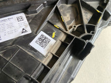 Laden Sie das Bild in den Galerie-Viewer, Frontscheinwerfer Mercedes-Benz A1779065704 LED Links Scheinwerfer Headlight SCH8147475330ig