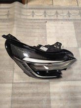 Laden Sie das Bild in den Galerie-Viewer, Frontscheinwerfer Renault Captur II 260104525R LED Rechts Scheinwerfer Headlight SCH6907361228xm