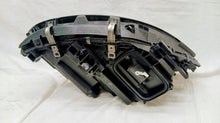 Laden Sie das Bild in den Galerie-Viewer, Frontscheinwerfer Mercedes-Benz W246 A2469062601 LED Links Headlight SCH3920387423bx