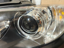 Load image into Gallery viewer, Frontscheinwerfer BMW 3 E91 E93 E92 7162143 Xenon Ein Satz Headlight SCH2102527162tb