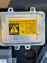 Load image into Gallery viewer, Frontscheinwerfer BMW E60 E61 7189312 70446711 Xenon Links Headlight SCH8900151284st