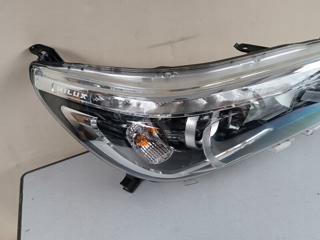 Frontscheinwerfer Toyota Hilux VIII Full LED Rechts Scheinwerfer Headlight SCH4266107423aa